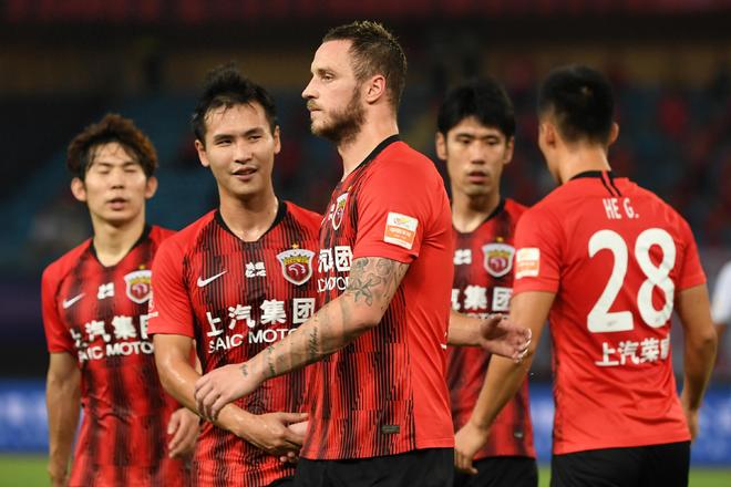 九游娱乐 -今晨欧联焦点战，多伦多猛龙外线爆发，质疑声仍在，轮换策略成焦点的简单介绍